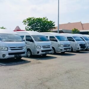 SEWA MOBIL HIACE COMMUTER SIDOARJO