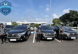 SEWA MOBIL INNOVA REABORN SIDOARJO